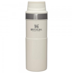 Beige Stanley Classic Trigger Action Travel Insulated Coffee Tumbler | 16 OZ Mugs | 32174LKZT