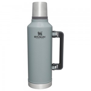 Hammertone Silver Stanley Classic Legendary Vacuum Insulated Bottle | 2.5 QT Vacuum Bottles | 87304WQAP