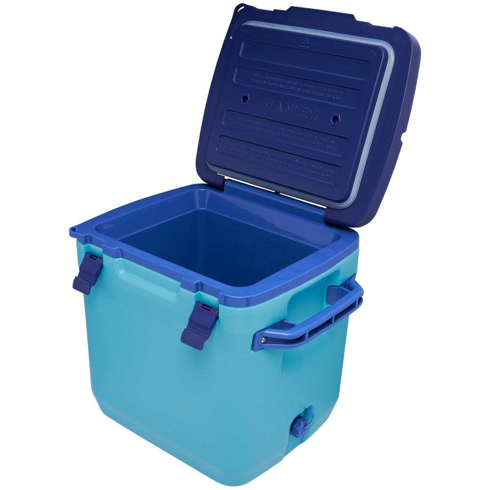 Blue Stanley Adventure Series Hard Cooler | 30 QT Bags | 03597LFAJ