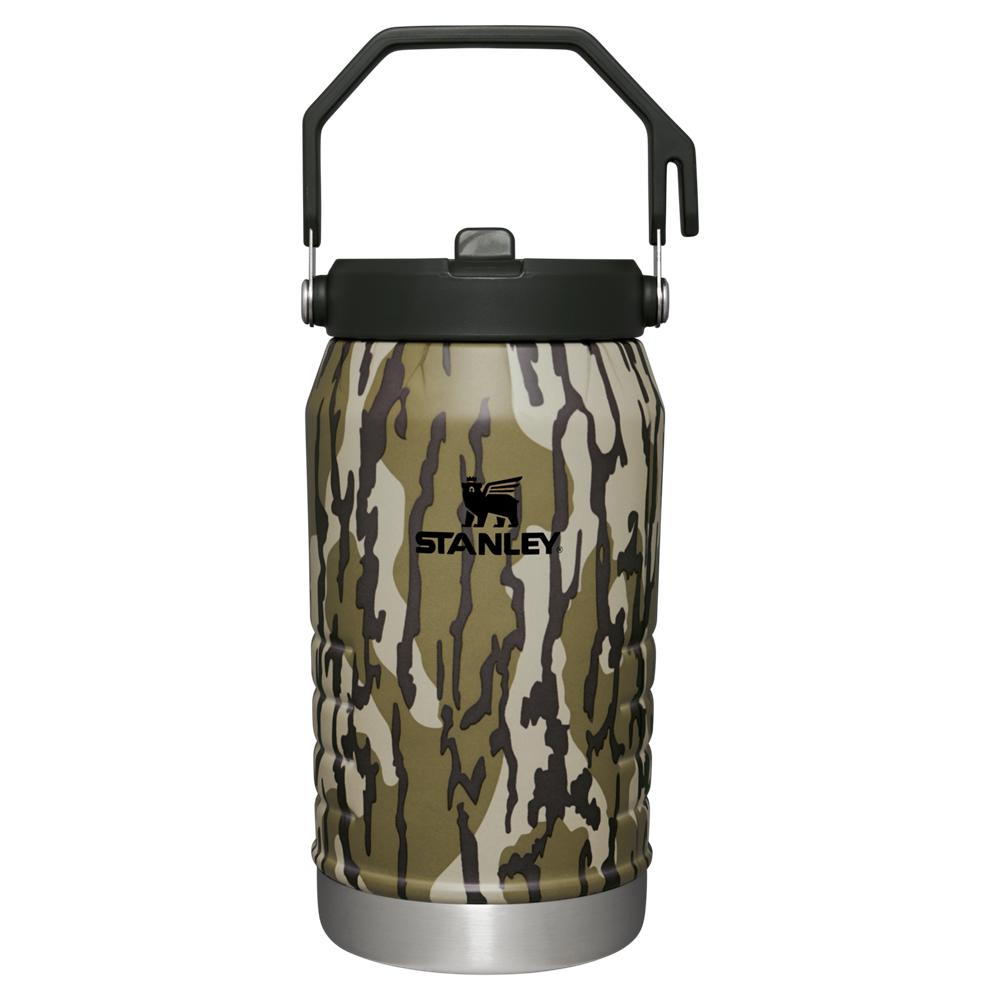 Camo Stanley Hunt + Fish IceFlow Flip Straw Jug | 64 OZ JUGS | 54086ISFO