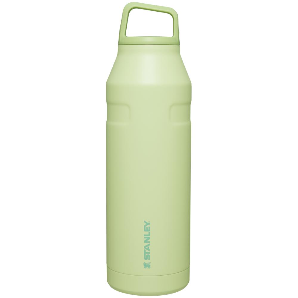 Green Stanley IceFlow™ Bottle with Cap and Carry+ Lid | 50 OZ Water Bottles | 17638SQJO