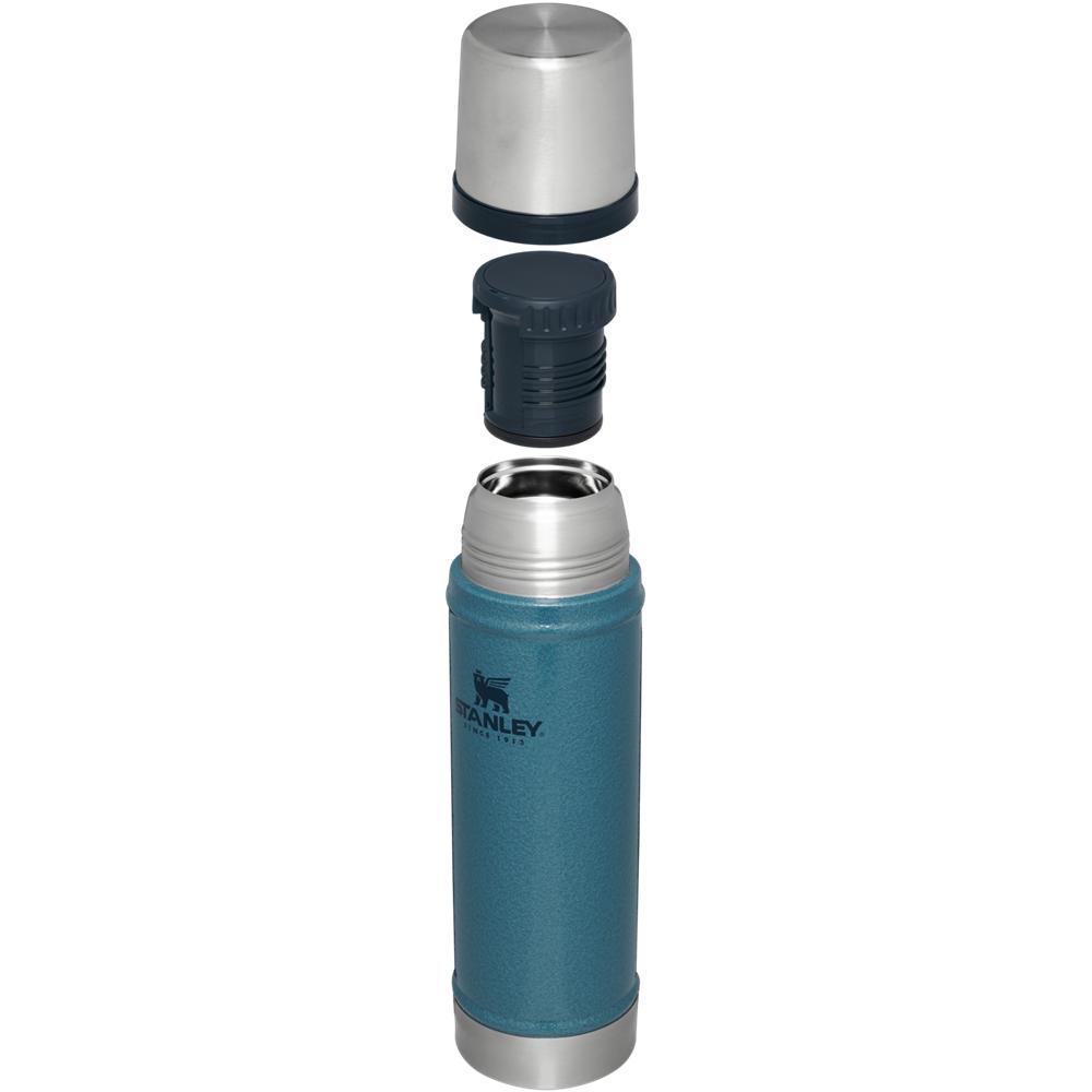 Navy Stanley Classic Legendary Vacuum Insulated Water Bottle | 20 OZ Vacuum Bottles | 29470IFTL